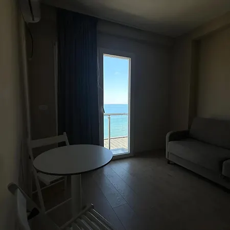 Coastal Отель *