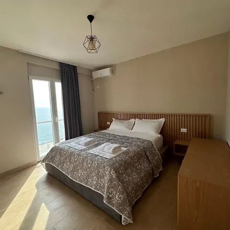 Hotel Coastal *