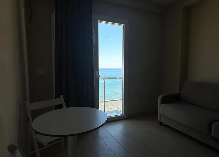 Coastal ホテル *